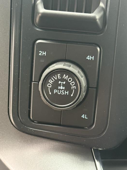 New 2025 Ford F-150 XLT SuperCrew Cab for sale #1957243 - photo 14