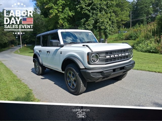 Oxford White 2026 Ford Bronco SUV / Crossover Four-Wheel Drive Automatic