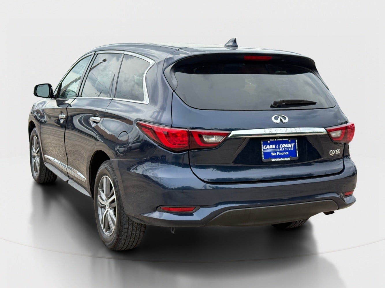 View vehicle photo 5