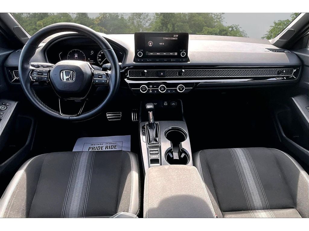 View vehicle photo 7