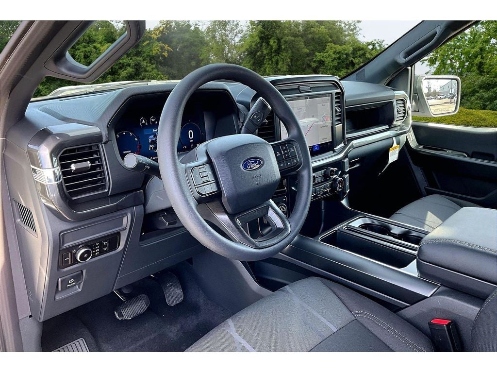 View vehicle photo 7