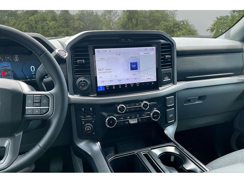 View vehicle photo 6