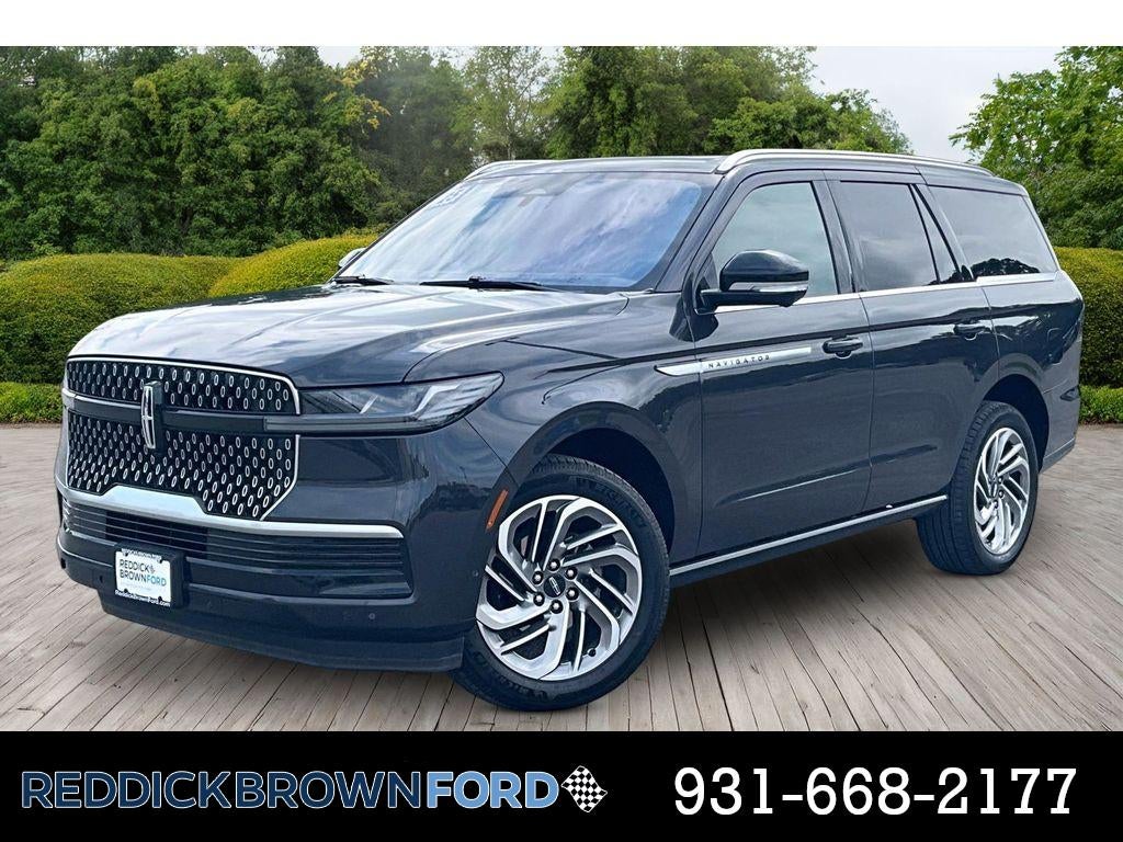 Starlight Gray Premium Colorant 2025 Lincoln Navigator SUV / Crossover Four-Wheel Drive Automatic