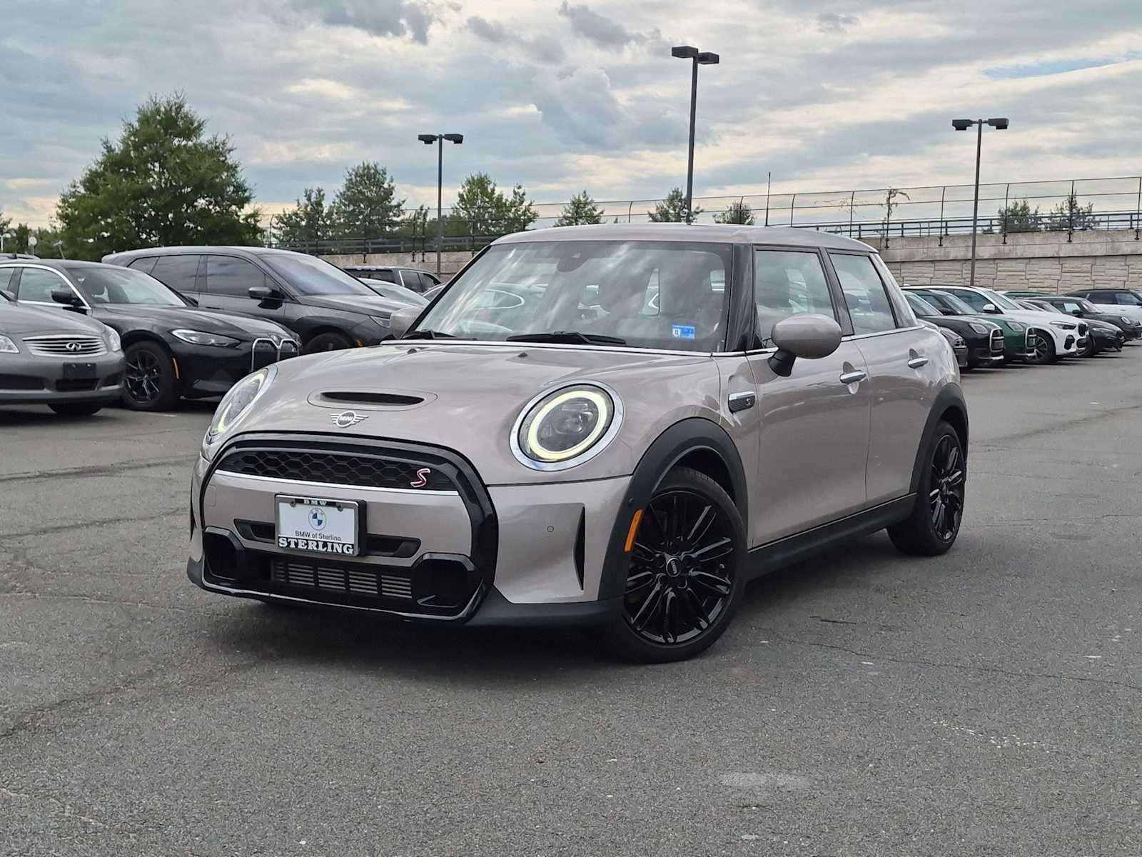 2024 MINI HARDTOP 4 DOOR