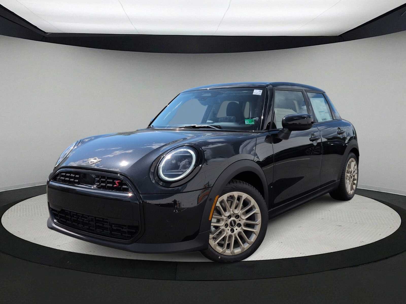 2026 MINI 4 DOOR