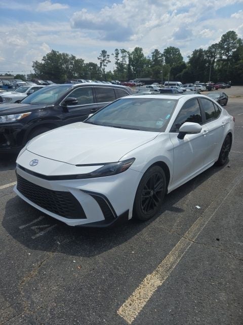 Ice Cap 2025 Toyota Camry Sedan Front-Wheel Drive Automatic