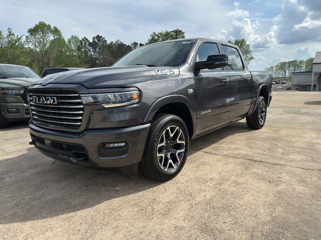 View vehicle photo 3