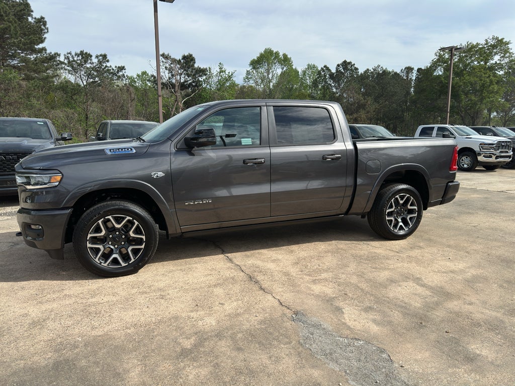 View vehicle photo 4