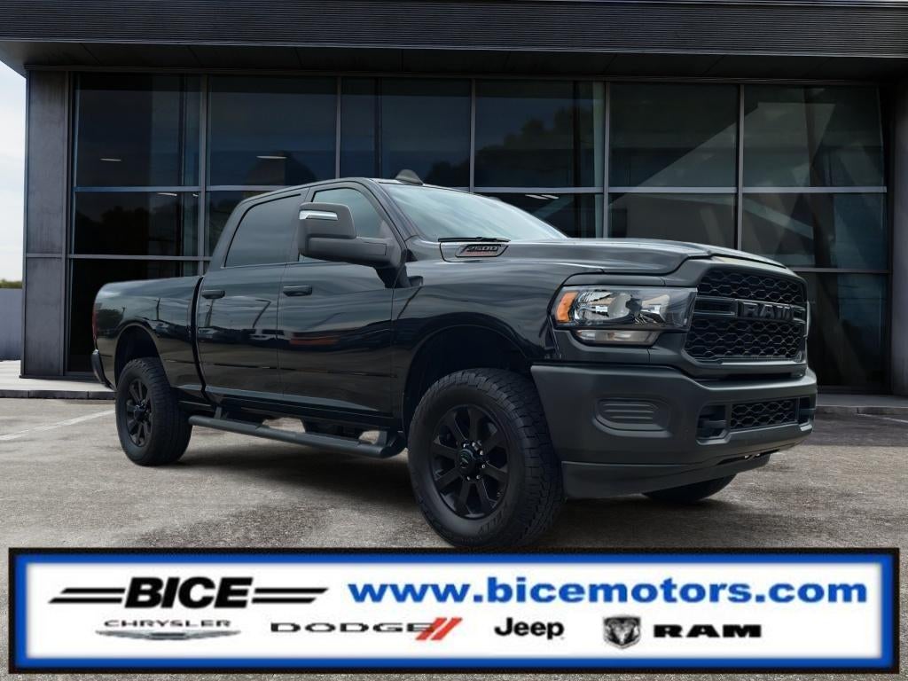 Diamond Black Crystal Pearlcoat 2024 RAM 2500 Pickup Truck Four-Wheel Drive Automatic