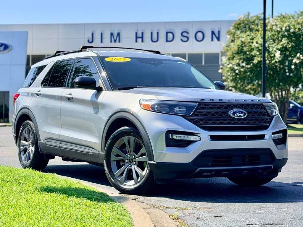 Silver Metallic 2023 Ford Explorer SUV / Crossover Rear-Wheel Drive Automatic