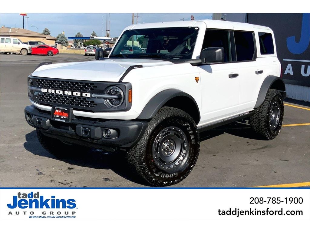 Oxford White 2025 Ford Bronco SUV / Crossover Four-Wheel Drive Manual
