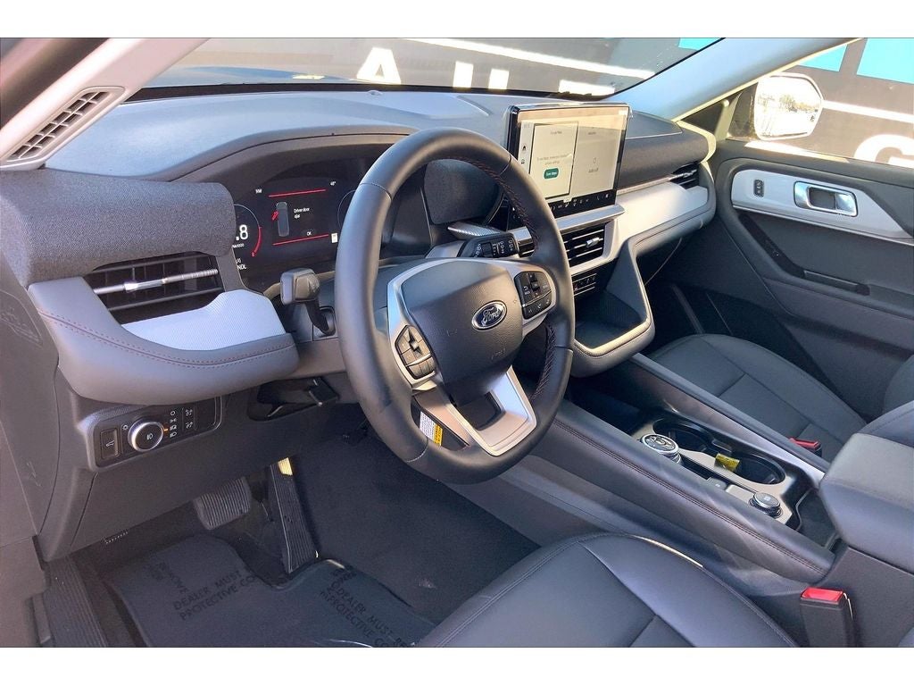 View vehicle photo 6