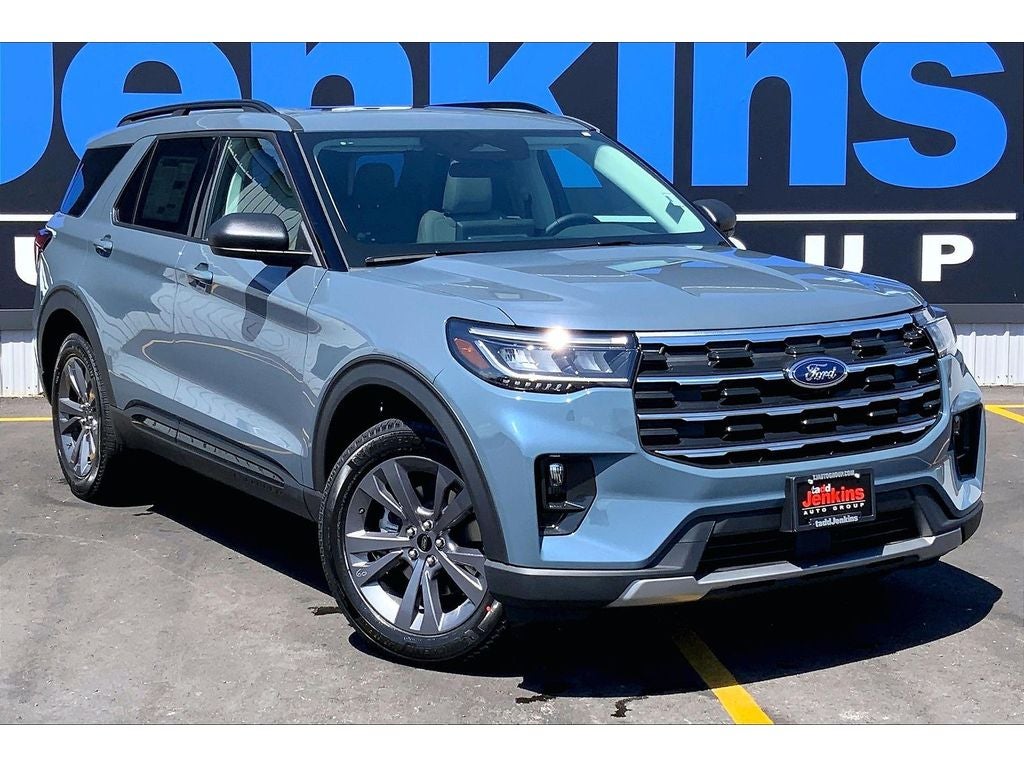 View vehicle photo 2