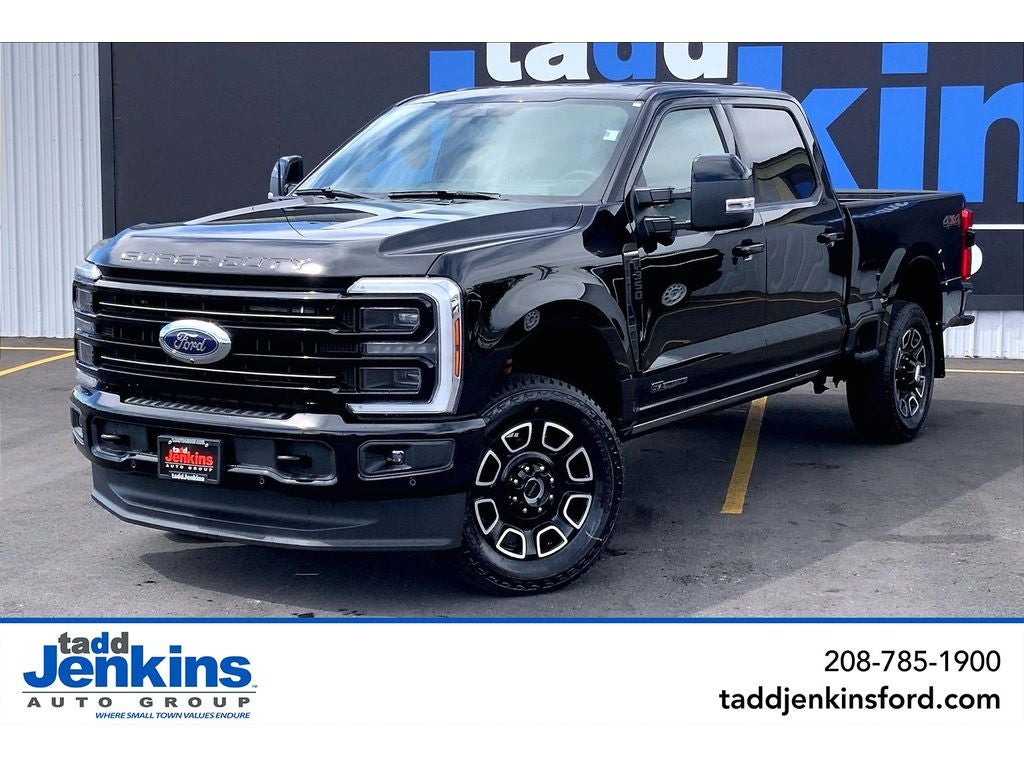 Agate Black Metallic 2026 Ford F-350 Super Duty Pickup Truck Four-Wheel Drive Automatic
