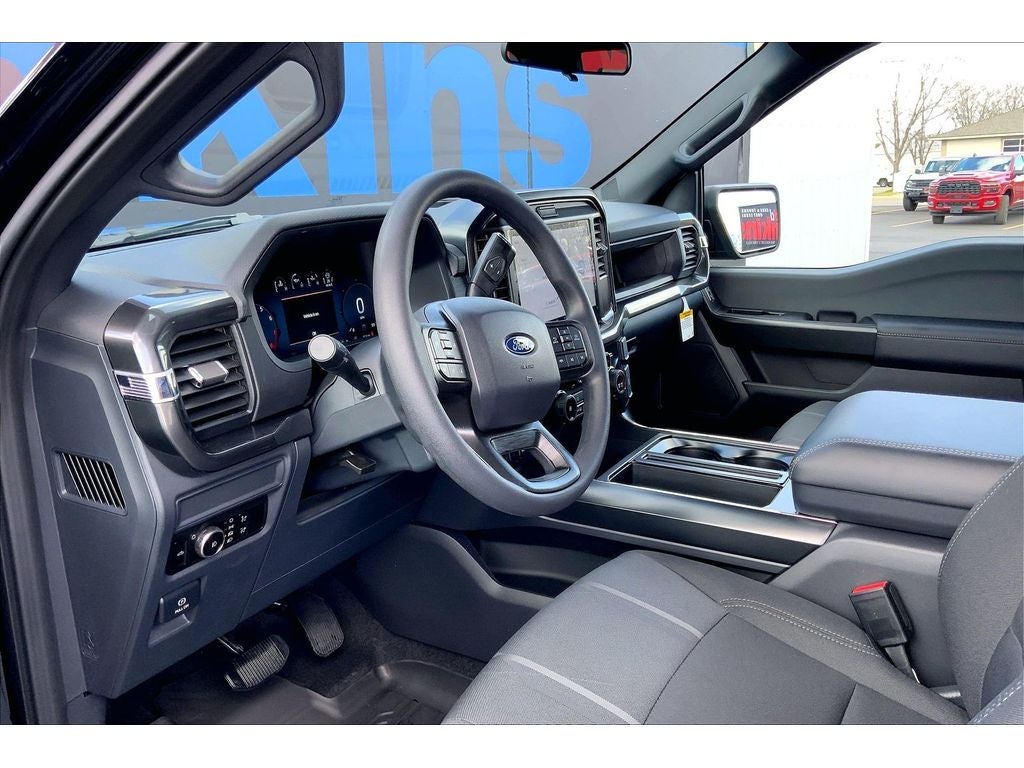 View vehicle photo 6