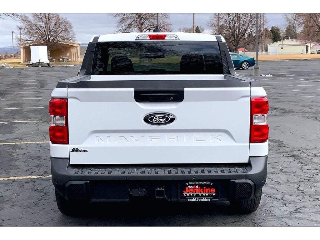 View vehicle photo 4