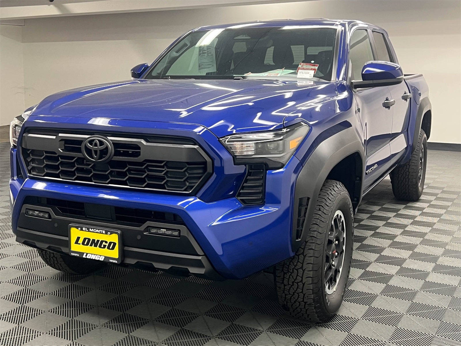 View vehicle photo 2