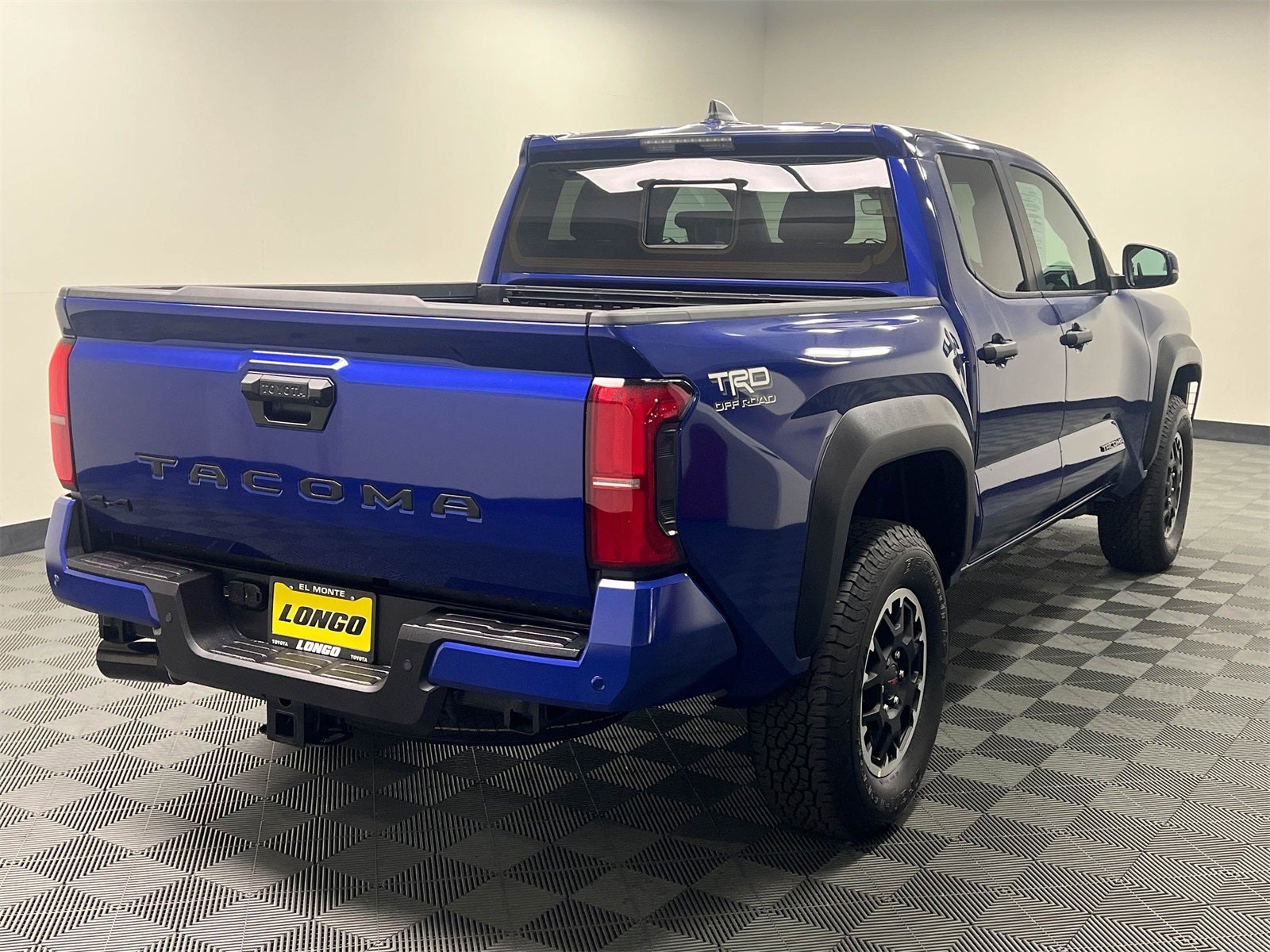 View vehicle photo 6