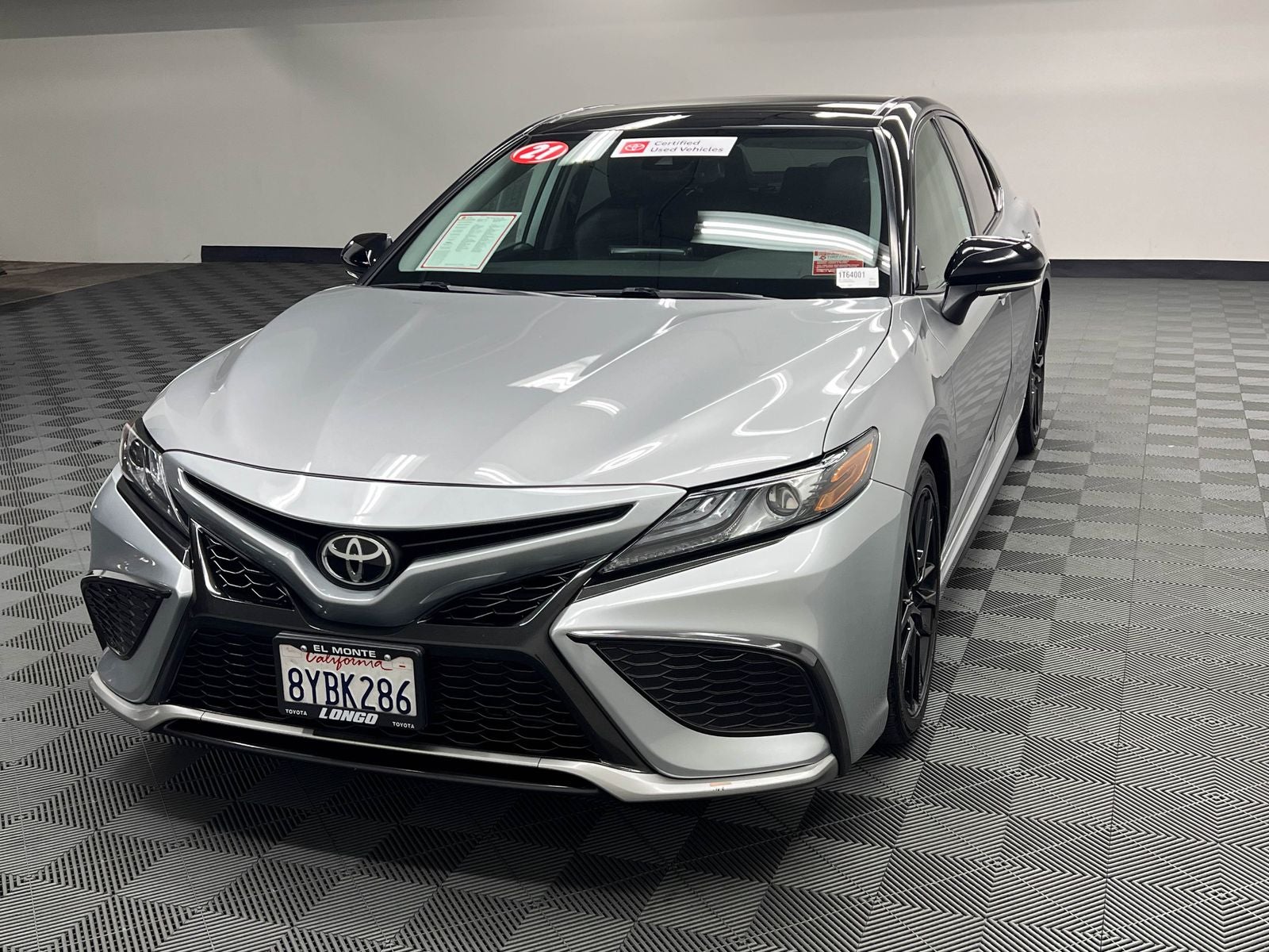 View vehicle photo 2