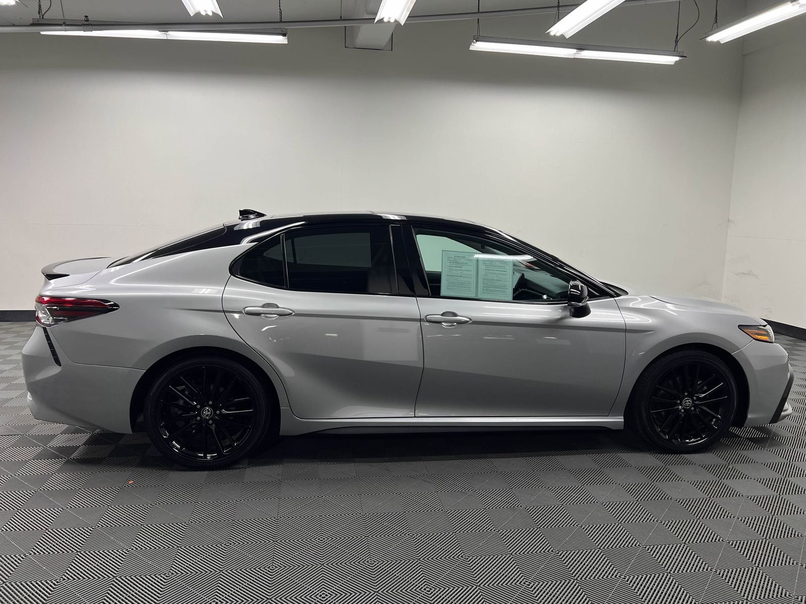 View vehicle photo 5