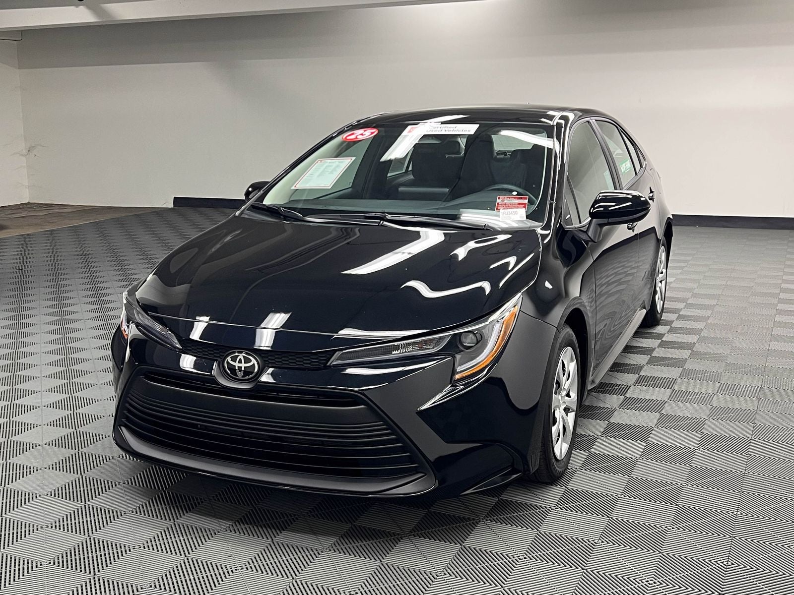 View vehicle photo 2