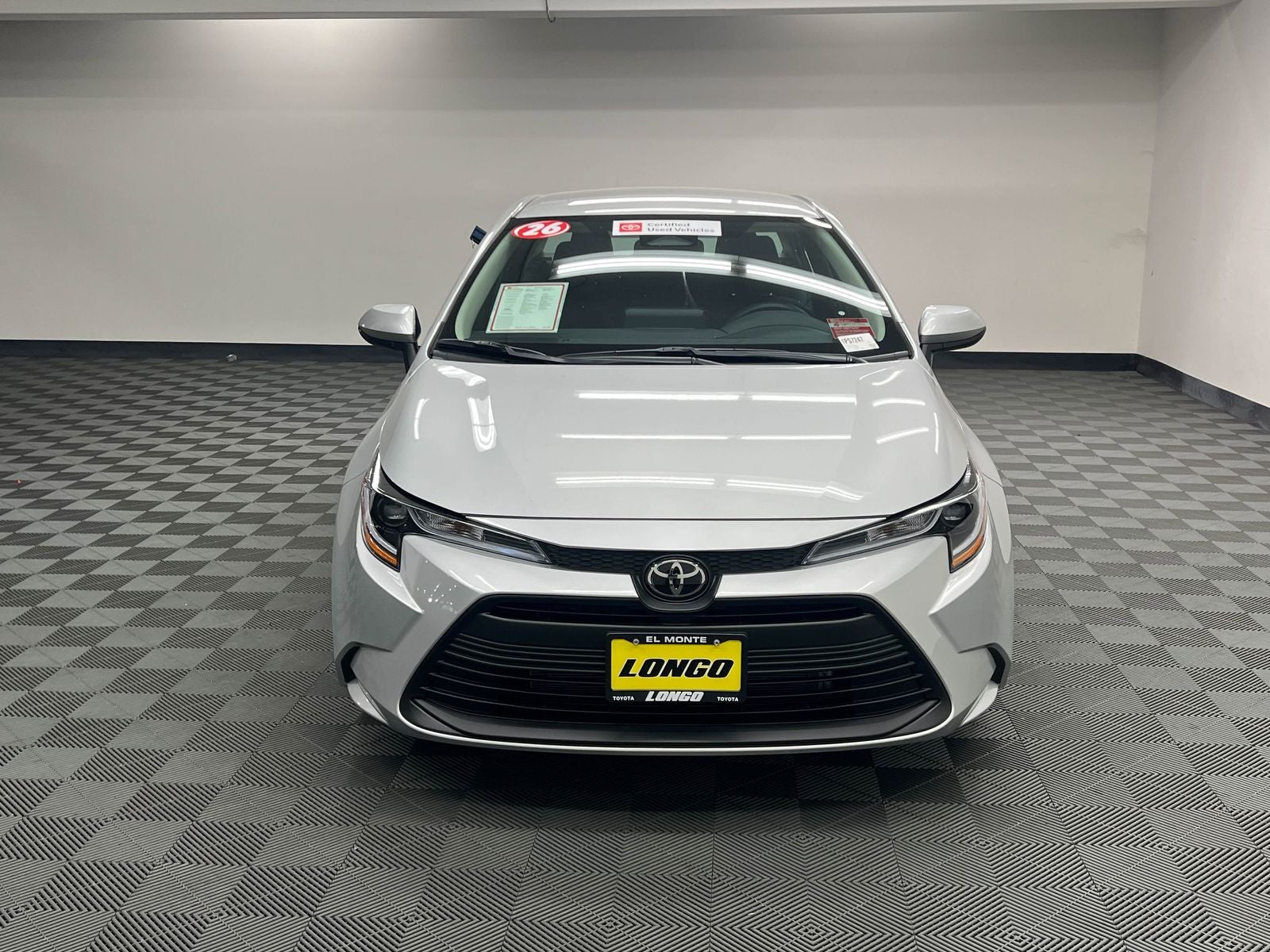 View vehicle photo 4