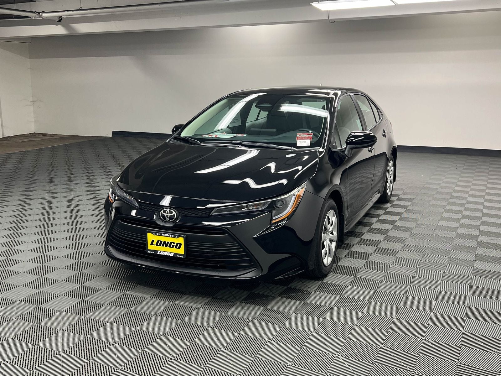 View vehicle photo 2