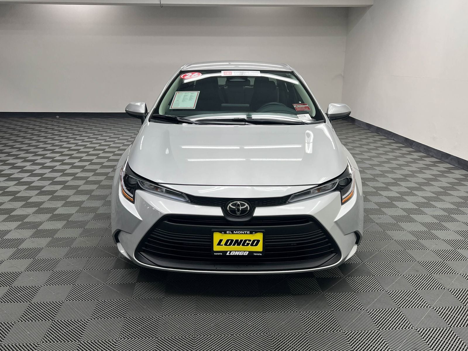 View vehicle photo 4