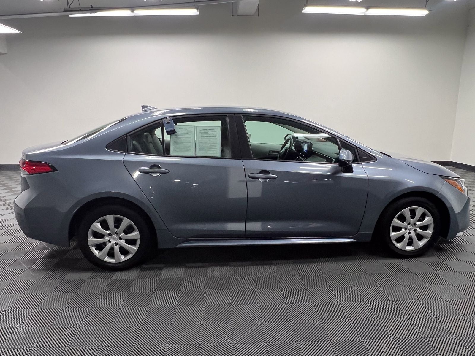 View vehicle photo 6