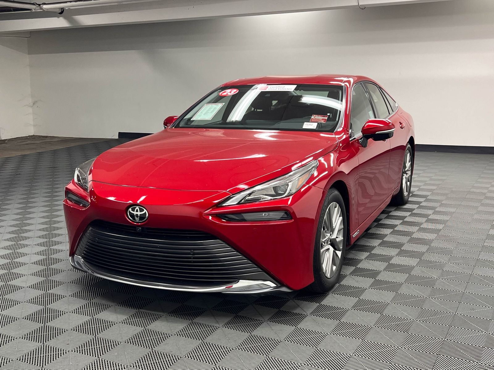 View vehicle photo 2