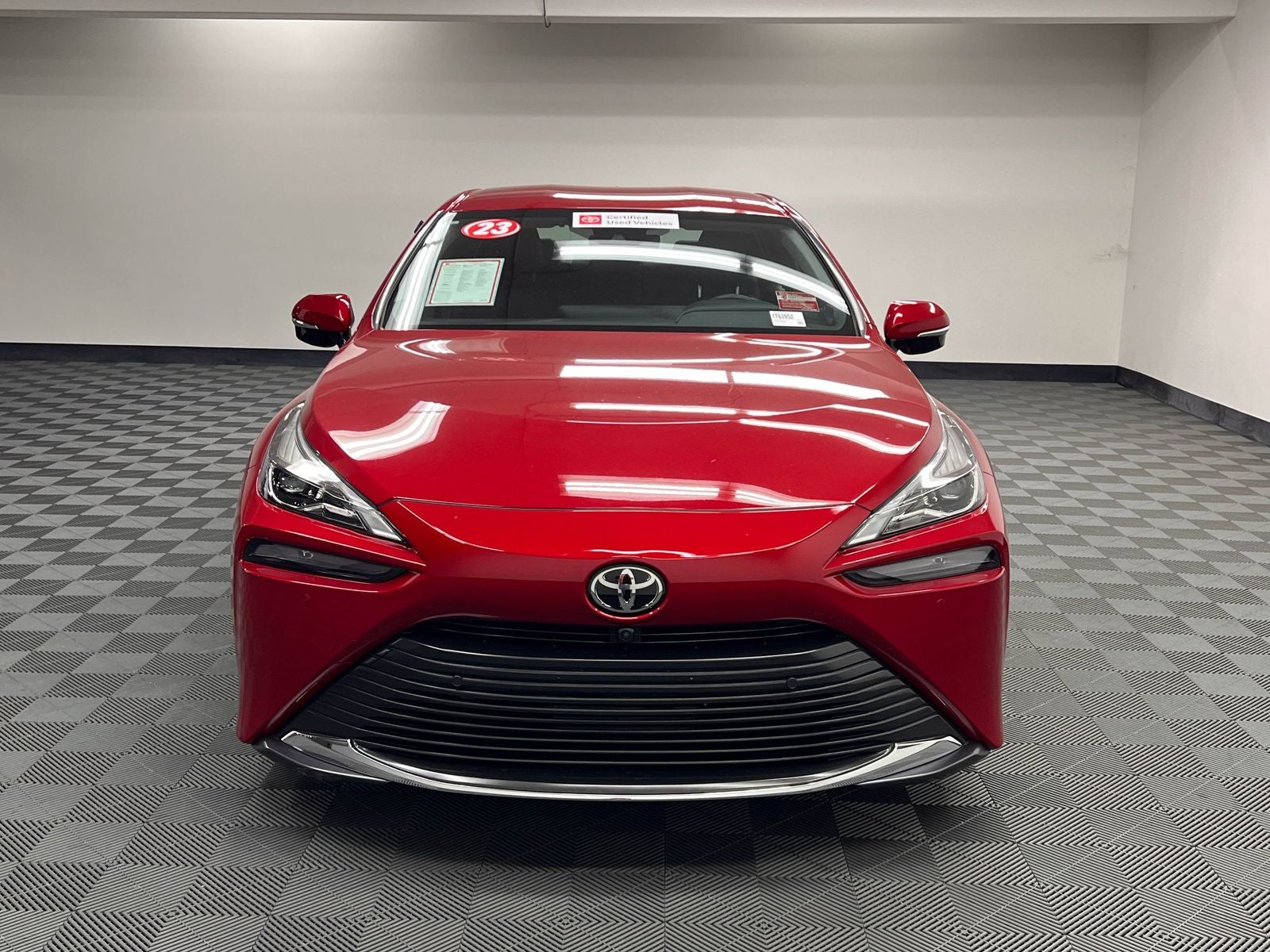 View vehicle photo 4