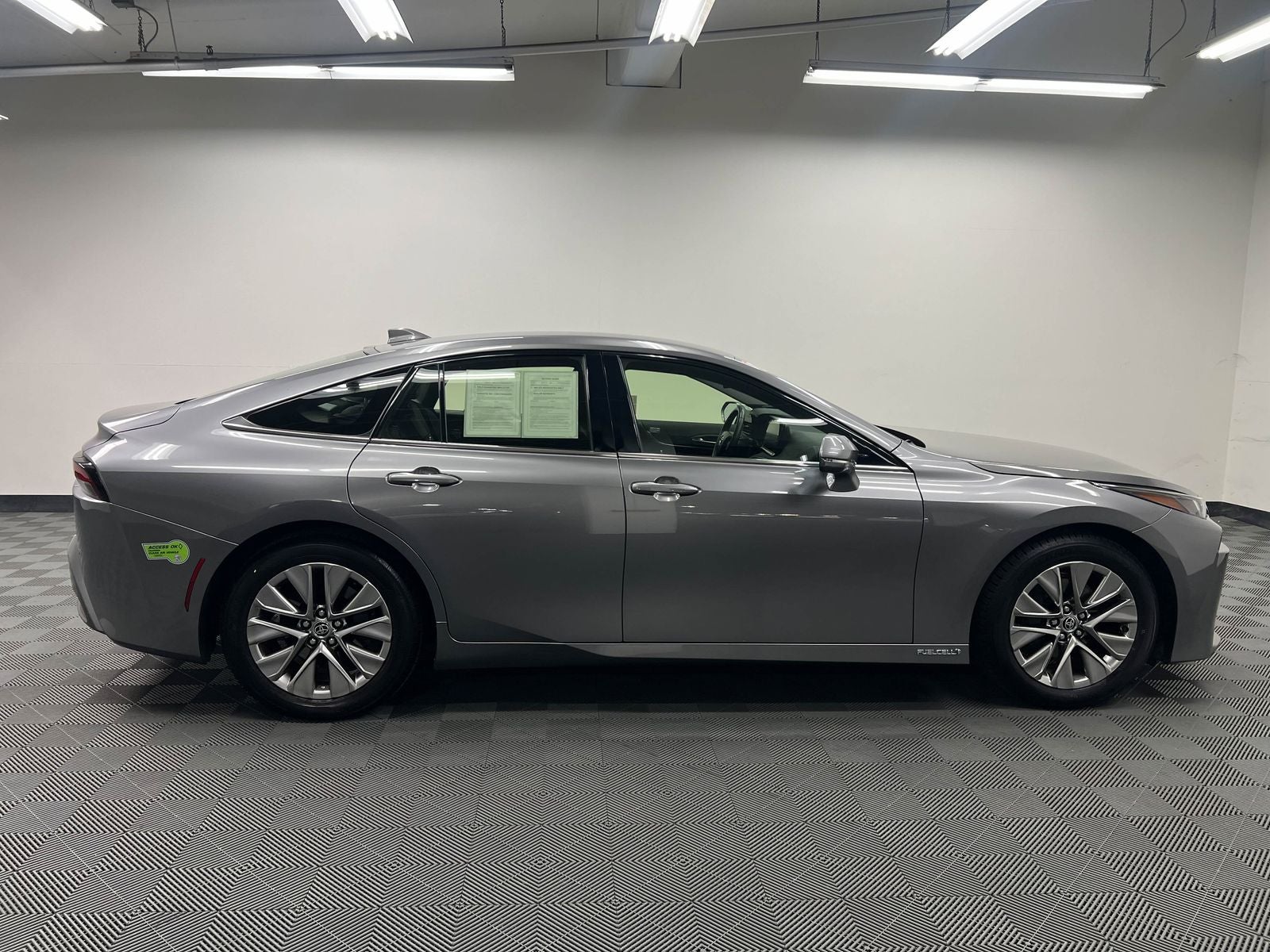 View vehicle photo 5