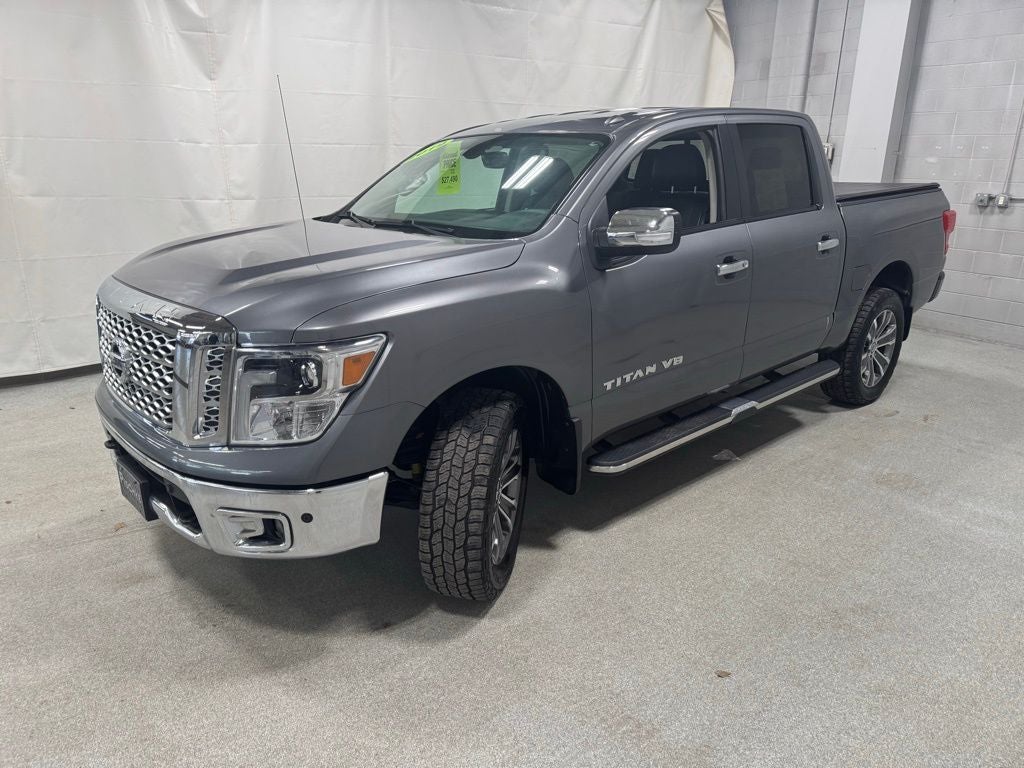 2019 Nissan Titan SL Crew Cab 4WD