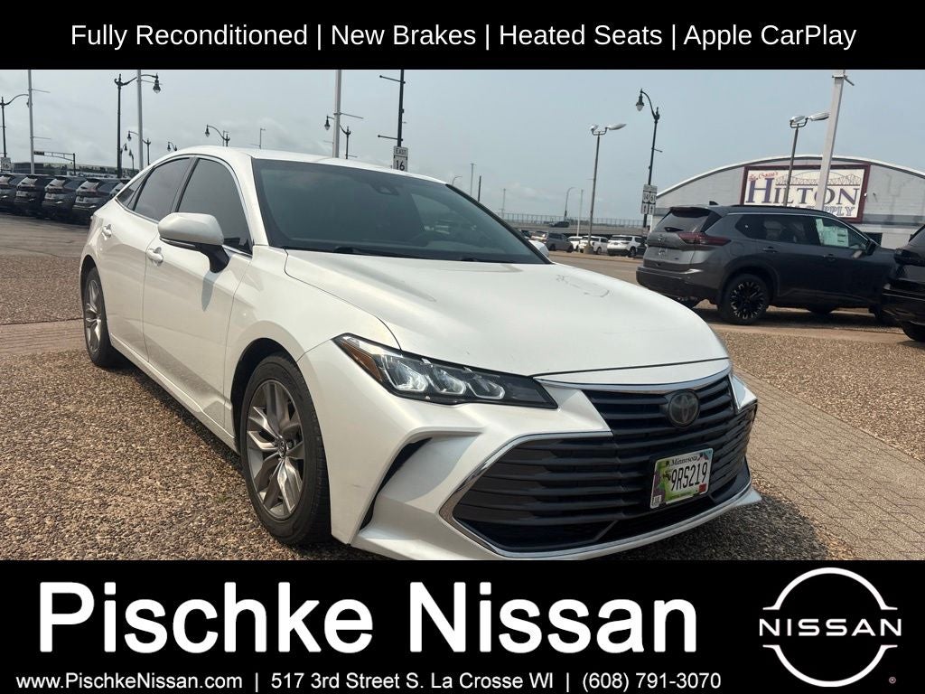  2019 Toyota Avalon XLE FWD   