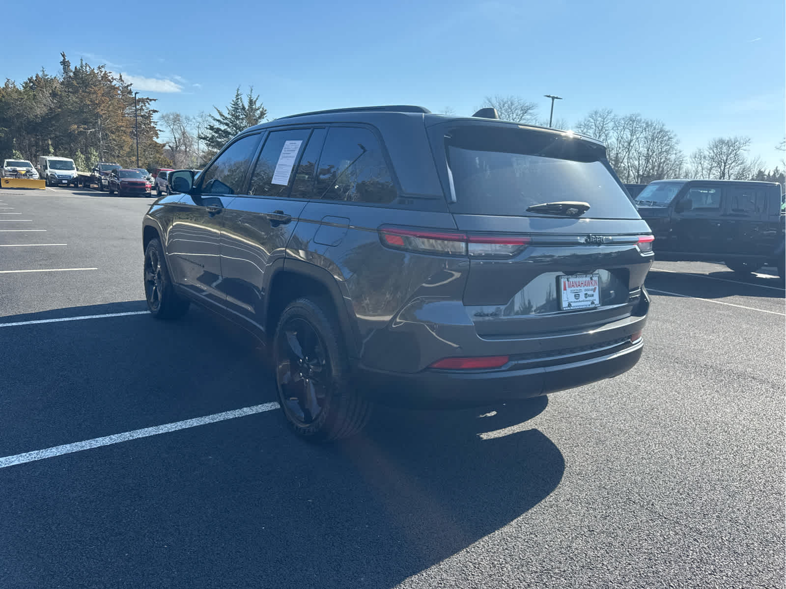 View vehicle photo 7