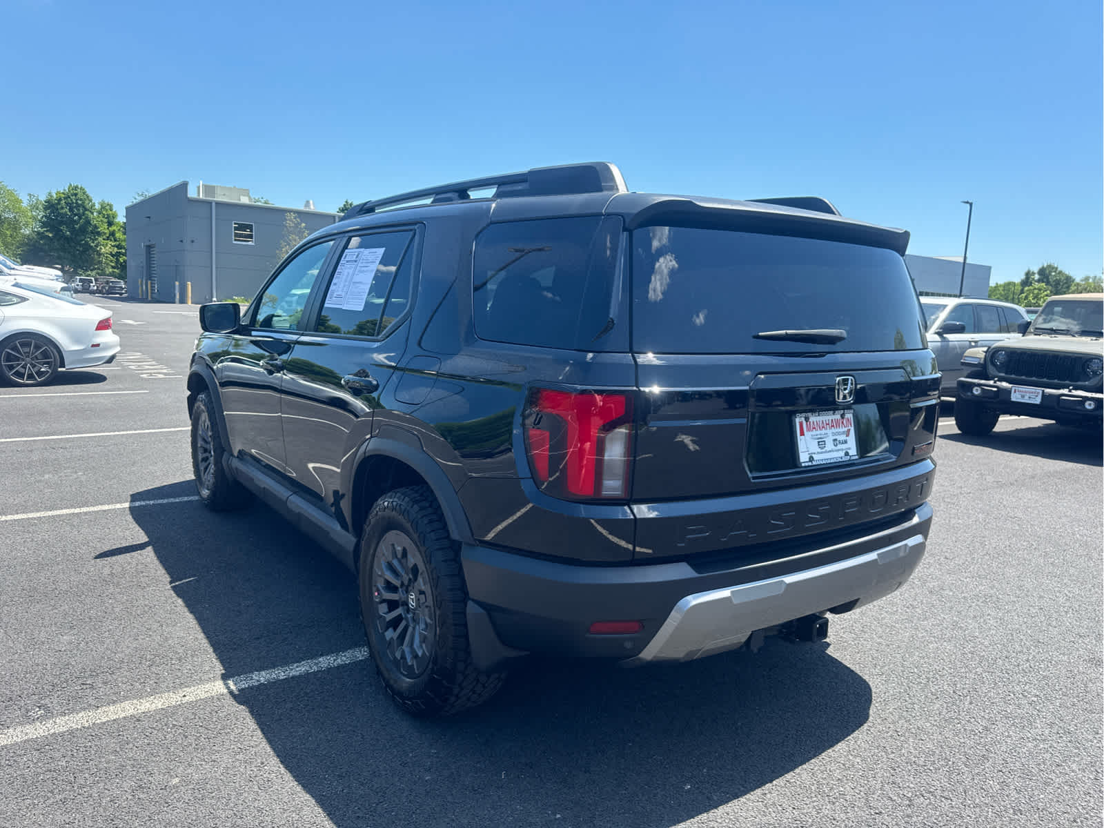 View vehicle photo 7
