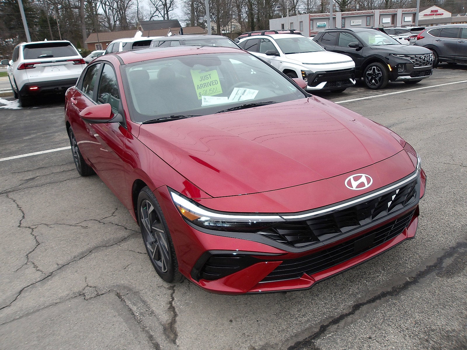 2024 Hyundai Elantra SEL FWD