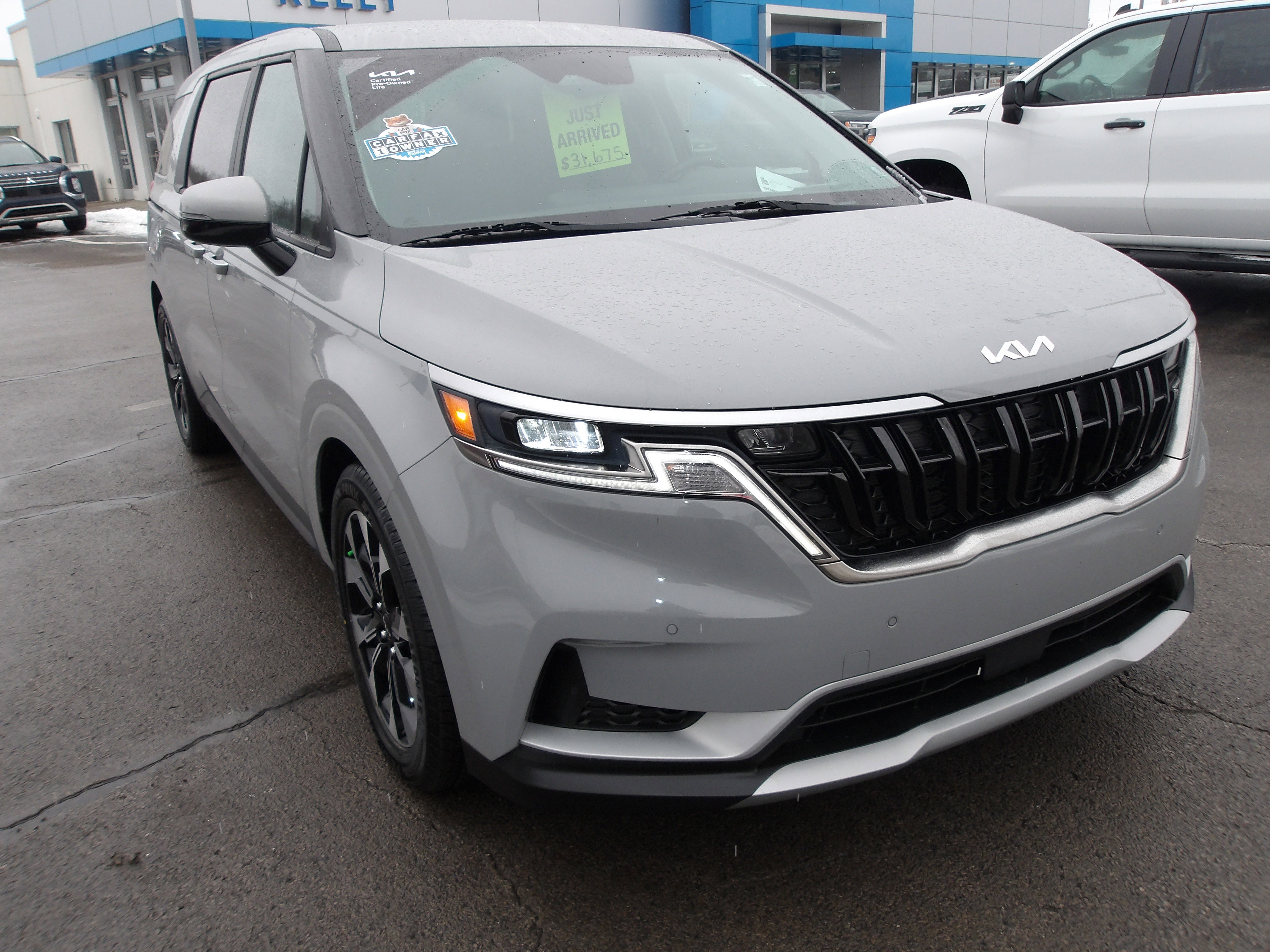 2023 Kia Carnival EX FWD