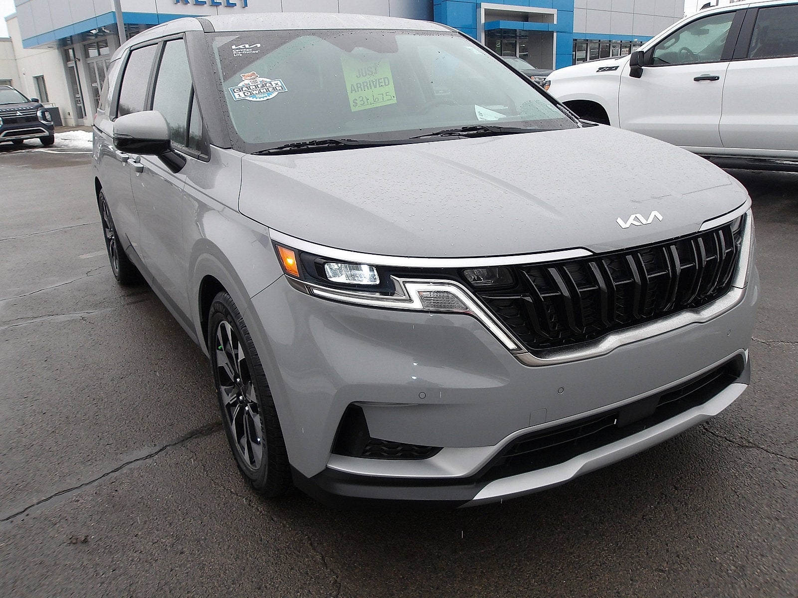 2023 Kia Carnival EX FWD