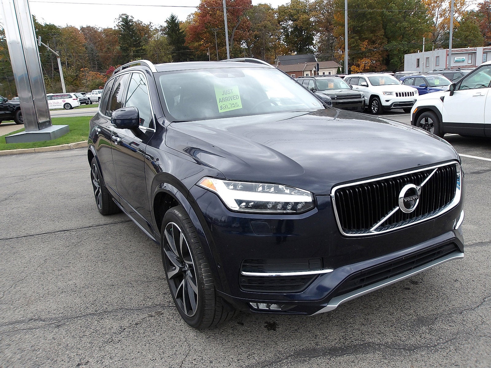 2019 Volvo XC90 T6 Momentum AWD