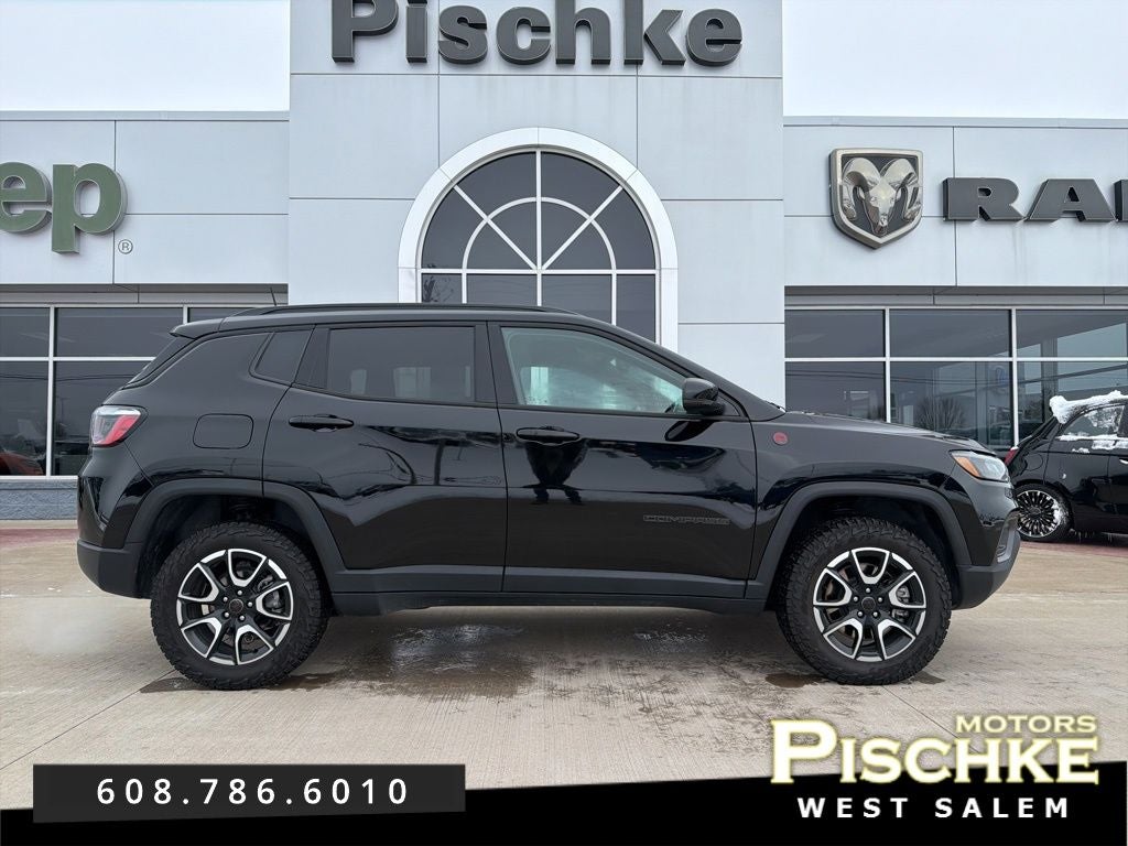 Diamond Black Crystal Pearlcoat 2025 Jeep Compass SUV / Crossover Four-Wheel Drive 8-Speed Automatic