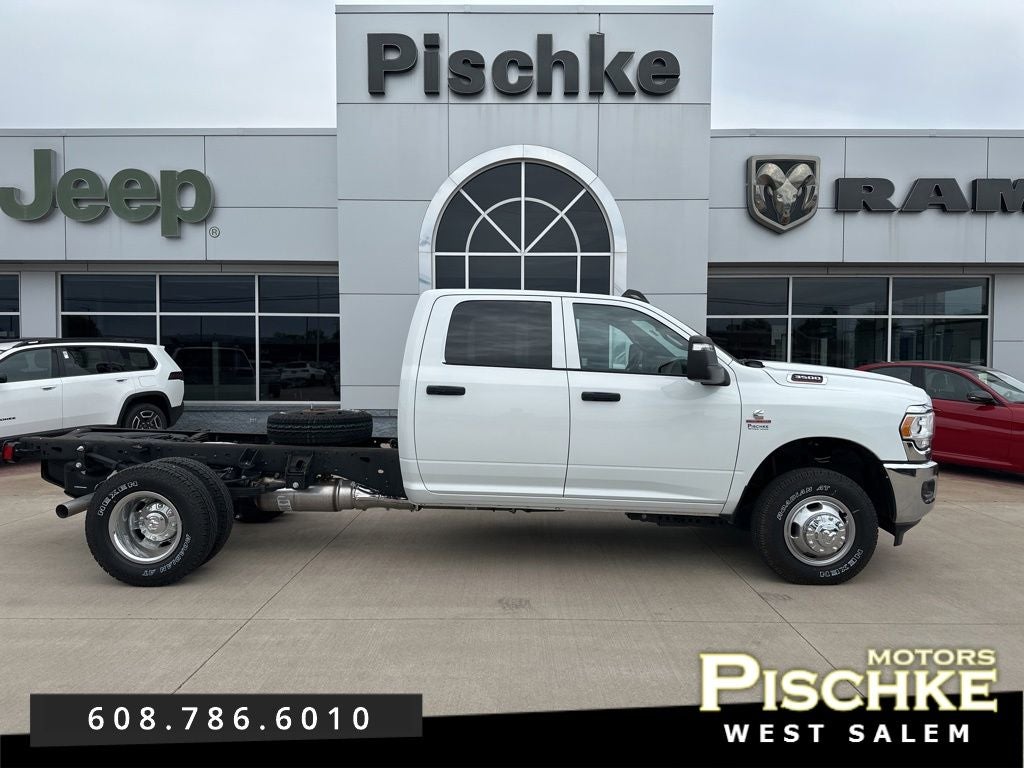  2024 RAM 3500 Chassis Tradesman Crew Cab LB DRW 4WD   