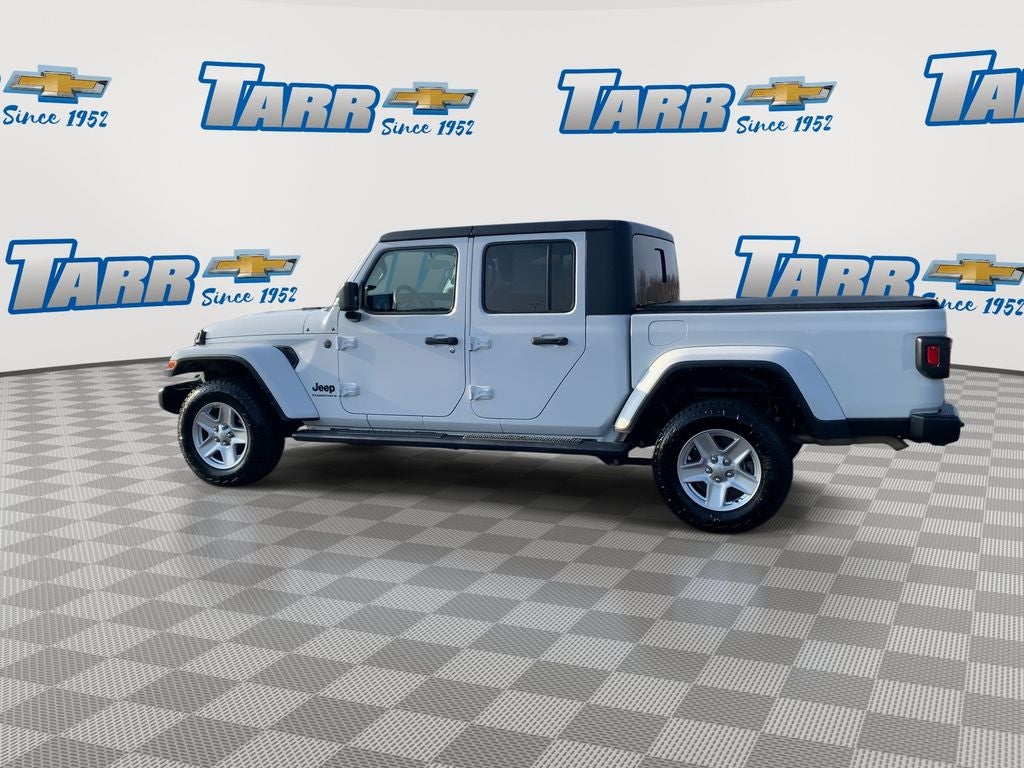 View vehicle photo 6