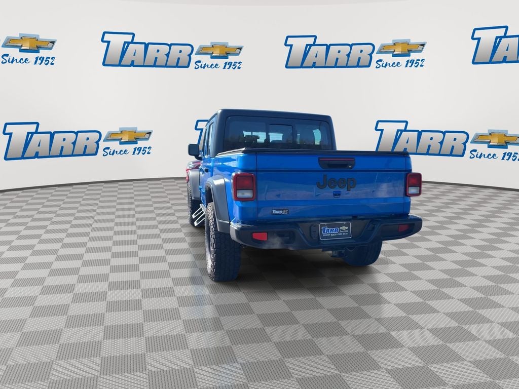 View vehicle photo 7