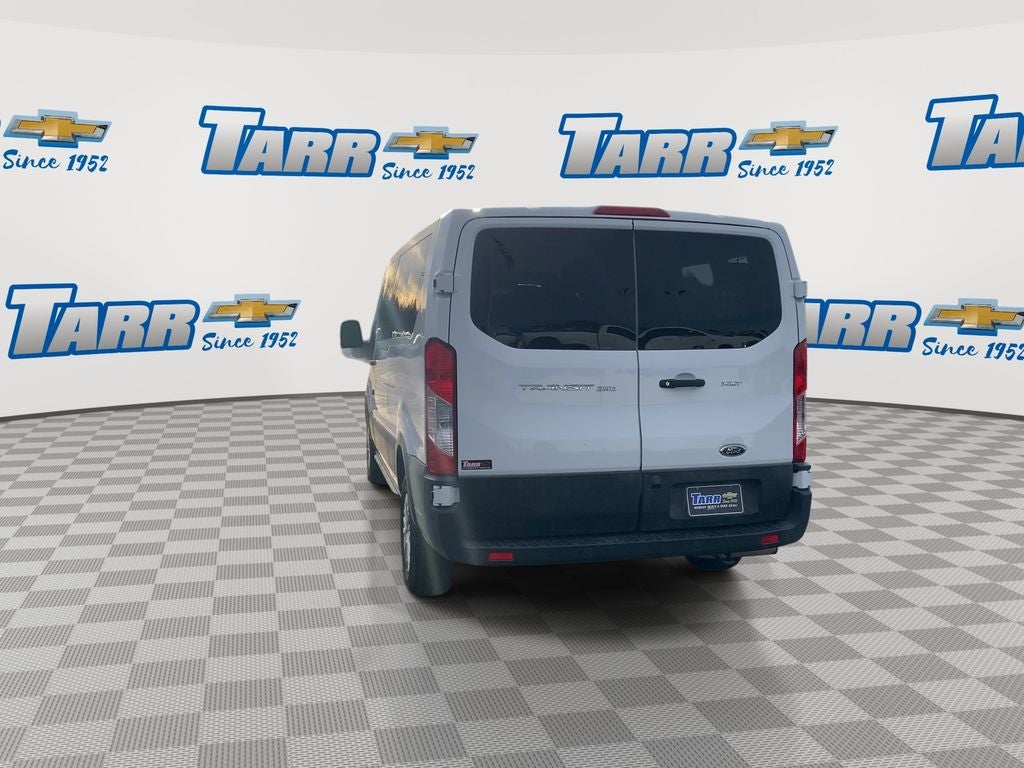 View vehicle photo 7