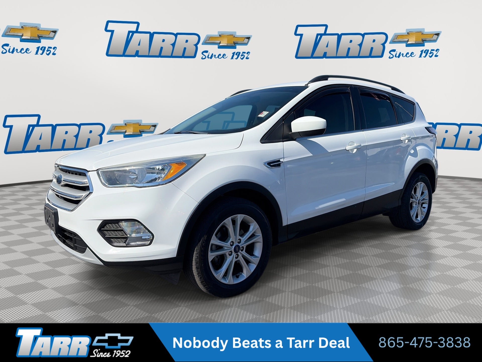 Oxford White 2018 Ford Escape SUV / Crossover Front-Wheel Drive Automatic