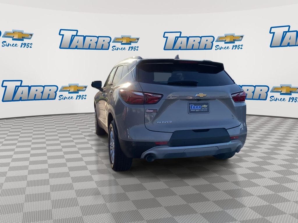 View vehicle photo 7