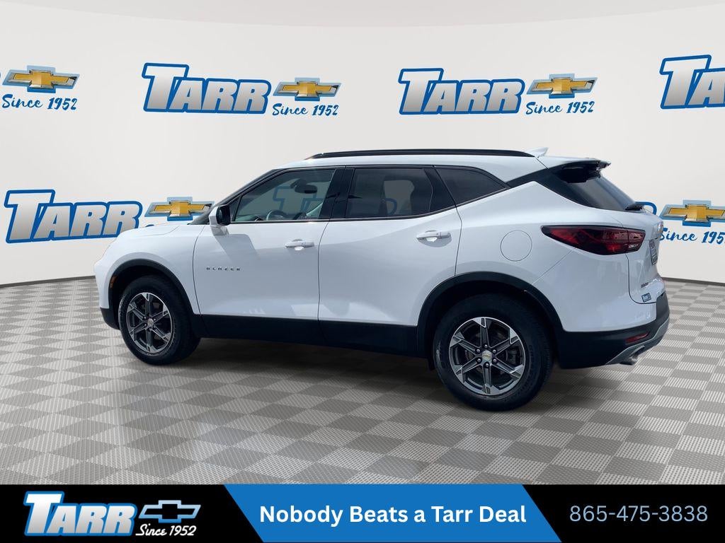 View vehicle photo 6