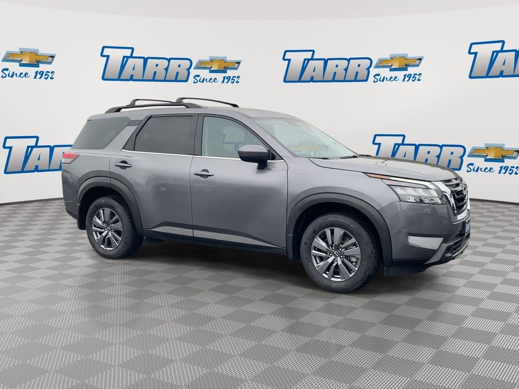 View vehicle photo 2