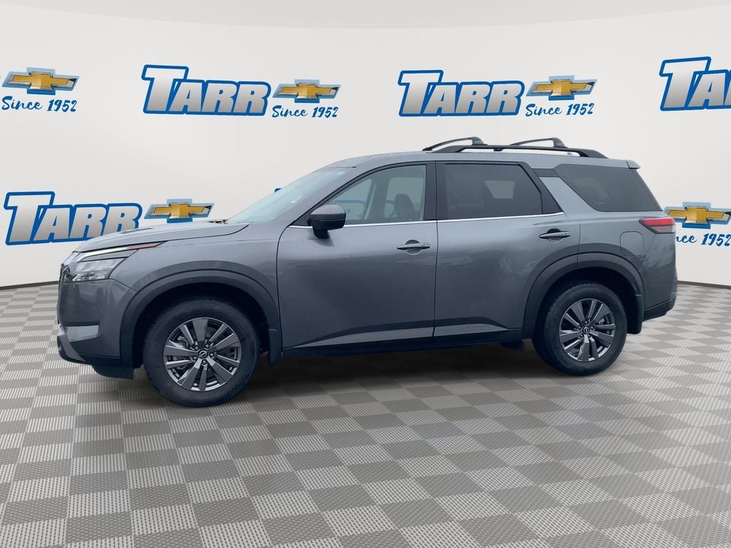 View vehicle photo 5